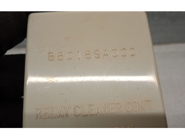 Блок предохранителей 88018SA000 Subaru Forester SG