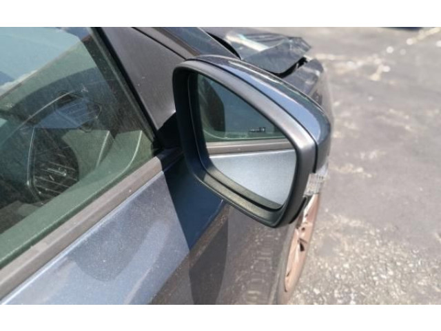 Зеркало электрическое Skoda Fabia Mk3 (NJ) 2015 - 2021 года