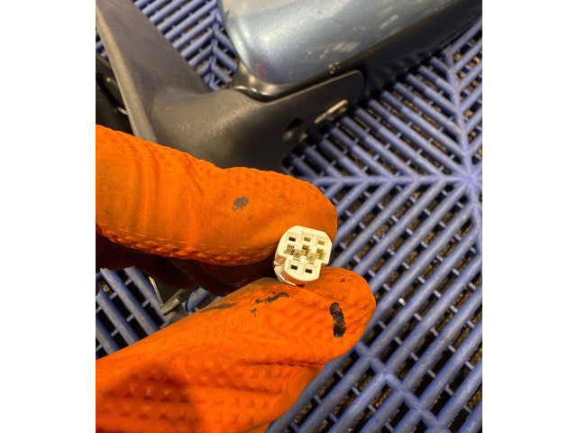 Зеркало (управляемое электричеством) E4012227   Toyota Prius (XW20) 2008