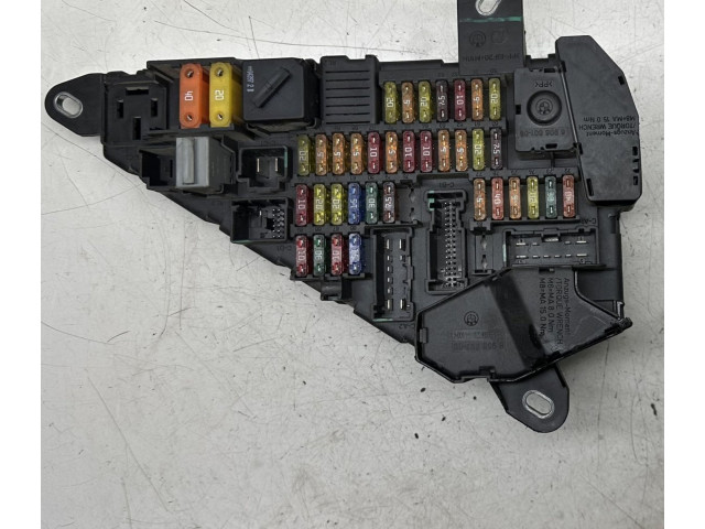 Блок предохранителей  518811054, 690658807   BMW 5 E60 E61    