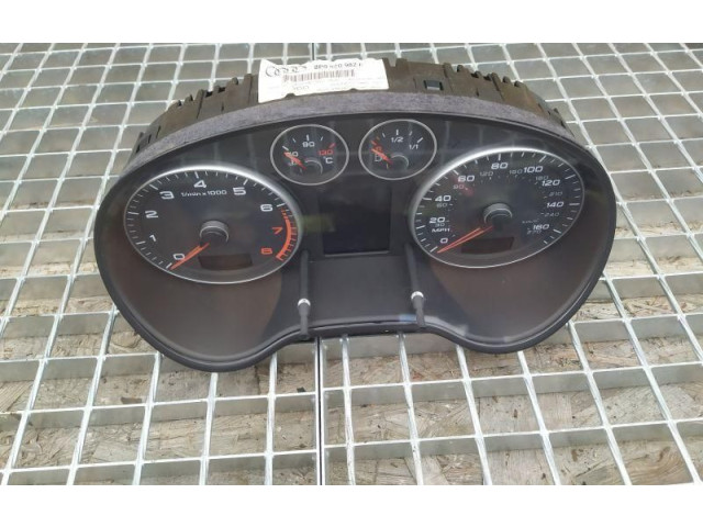 Панель приборов 8P0920982E   Audi A3 S3 8P       