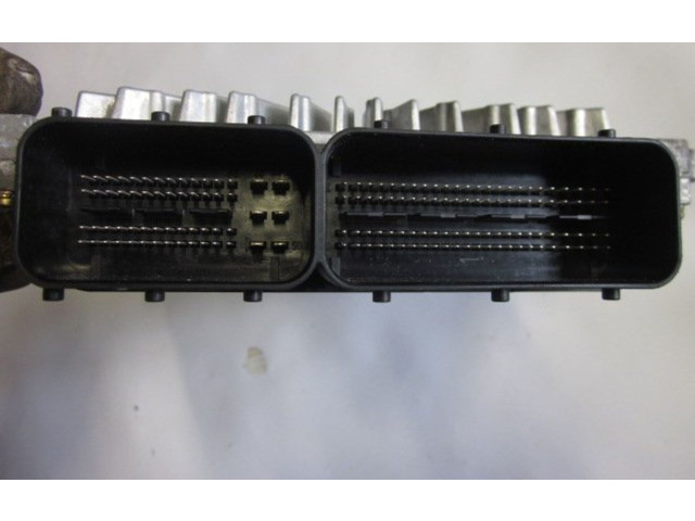 Блок управления двигателя 0797009132, 8603937 Volvo S40