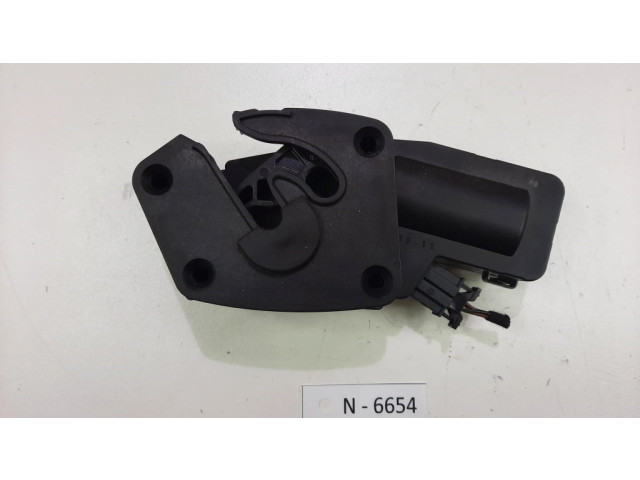 Замок задней крышки