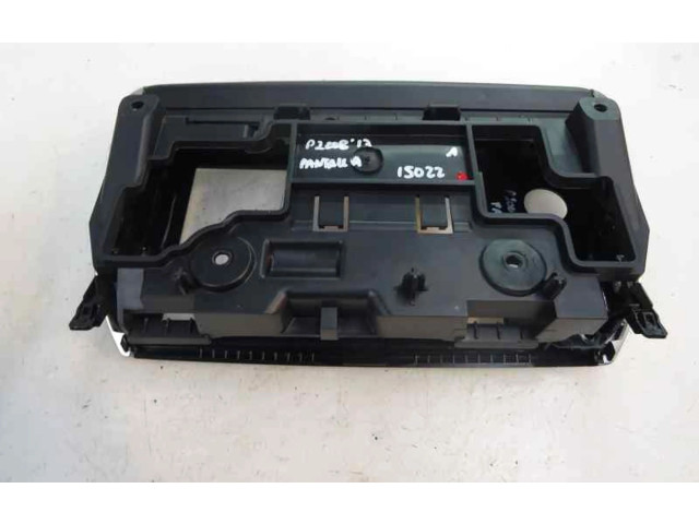 Дисплей Peugeot 2008 I