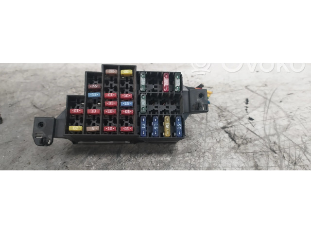 Блок предохранителей 7703297597C Dacia Sandero