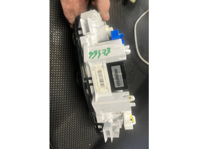 Блок управления климат-контролем    Dacia Duster