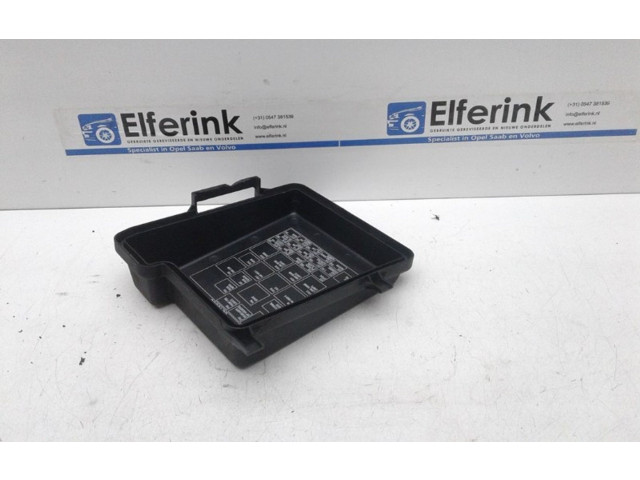 Блок предохранителей Saab 9-5