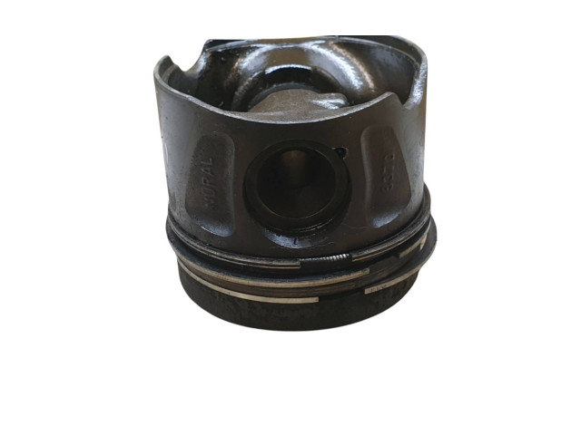 Píst 8370   Mercedes-Benz E W212     