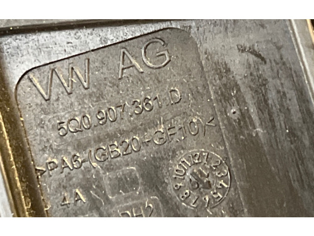 Блок предохранителей  5Q0907361D   Skoda Superb B8 (3V)    