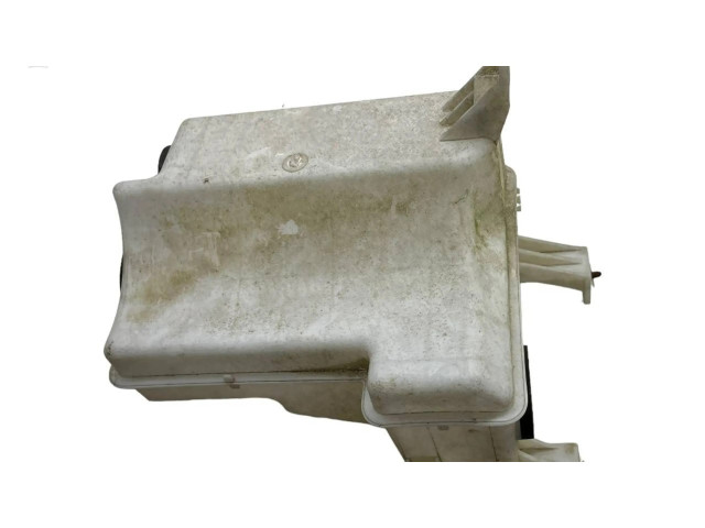 Бачок оконной жидкости    