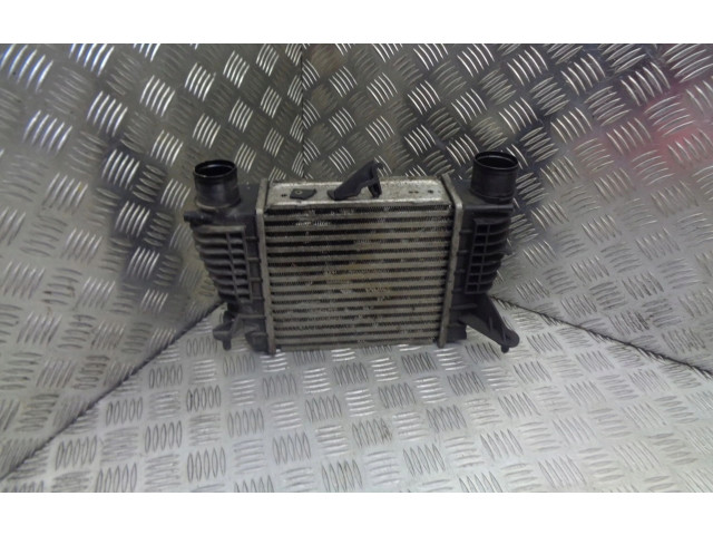 Интеркулер  8200471885   Renault Clio III 