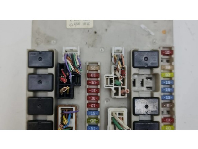 Блок предохранителей 456181C, 6C070697 Renault Clio III