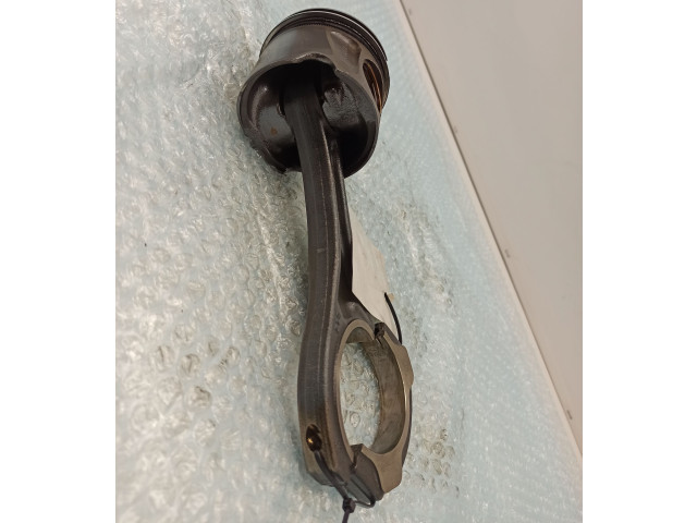  Поршень с шатуном  8370B  Mercedes-Benz R W251 для дизельного двигателя 3.0