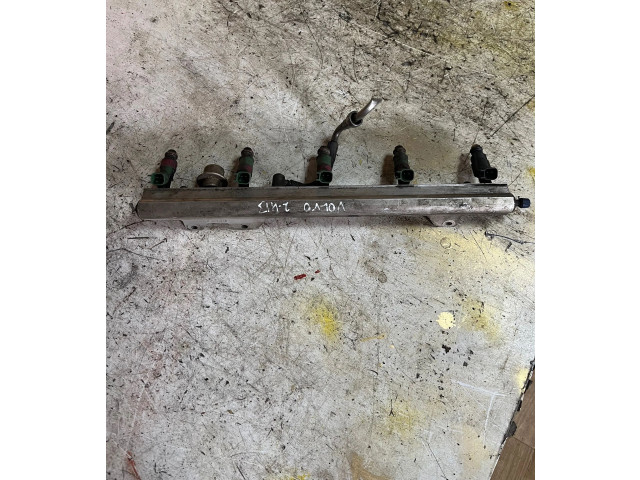 Топливная рампа 2213146   Volvo S80  