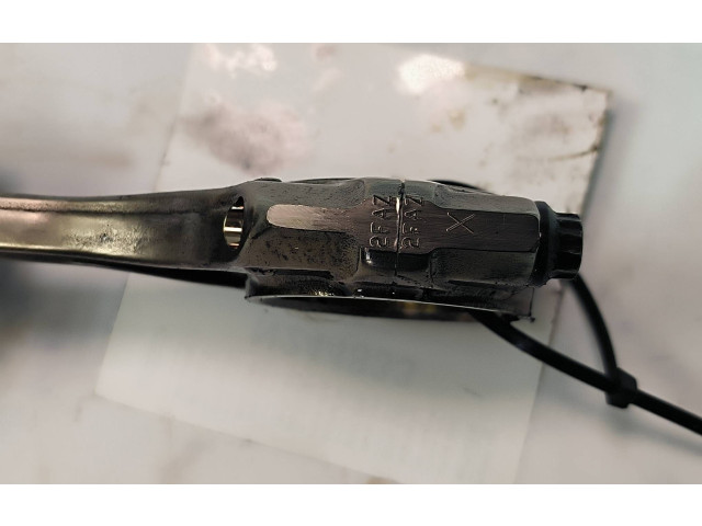 Шатун      Maserati Quattroporte  