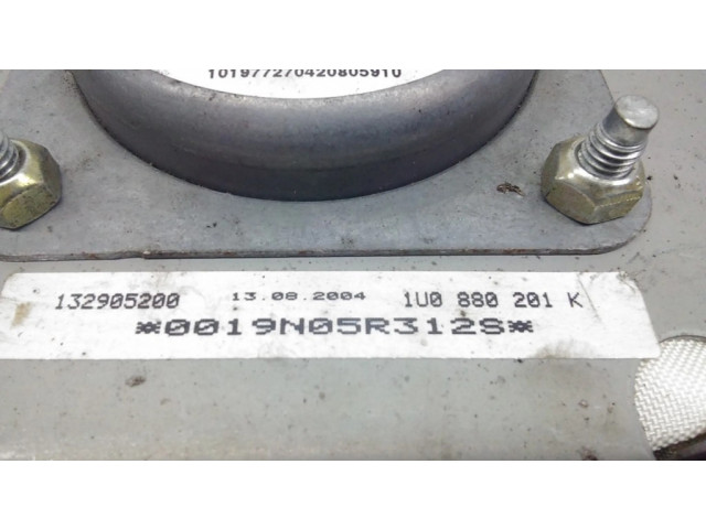 Подушка безопасности водителя 1U0880201K, 132905200   Skoda Octavia Mk1 (1U)