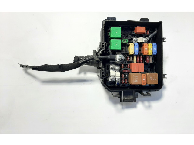 Pojistková skříňka 9804848580 Peugeot 208 2022