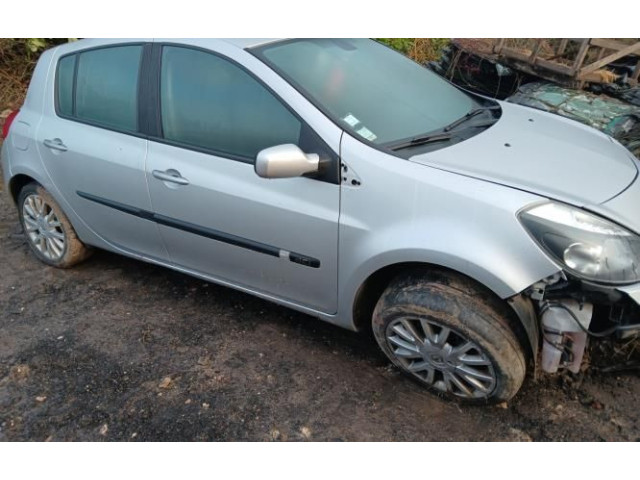 Модуль управления BSM 8201054131 Renault Clio III