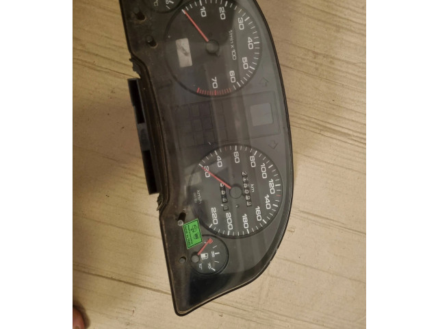 Přístrojová deska Audi 80 90 B3 1987