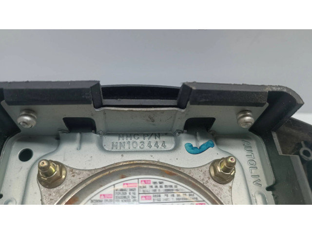 Подушка безопасности водителя MN103444 Mitsubishi Grandis