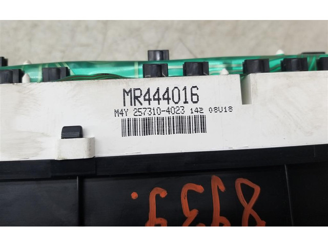Панель приборов MR444016 Mitsubishi Galant