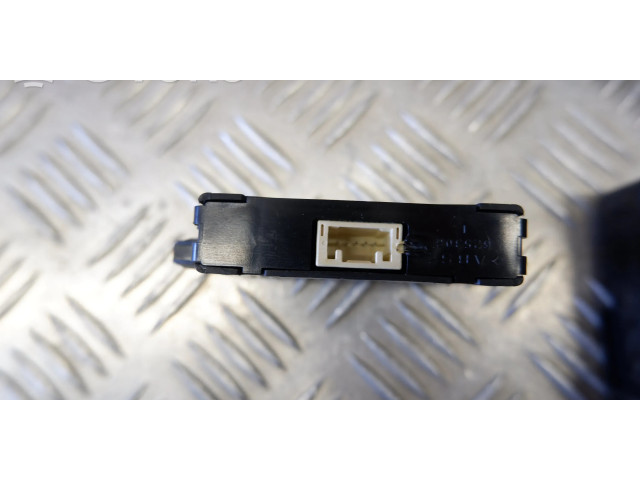 Řídící jednotka 8999030280, 8966130130 Lexus GS 250 350 300H 450H 2013