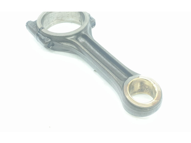 Шатун CRLB 04L105401A, 04L105401A    Skoda Superb B8 (3V)  