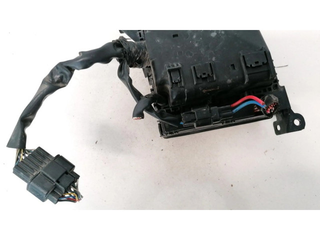 Блок предохранителей 501100255 Mitsubishi Lancer