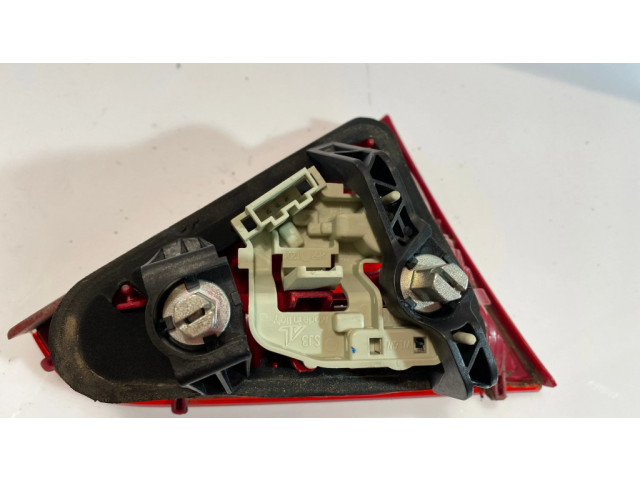 Задний фонарь правый сзади 8T0945094 Audi S5 2007-2017 года