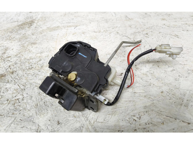 Zámek zadních dveří Mazda 2 2005