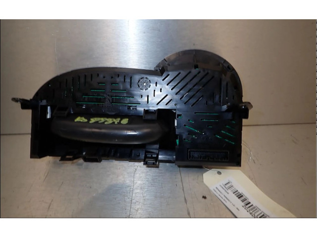 Панель приборов 8201462028   Renault Twingo II       