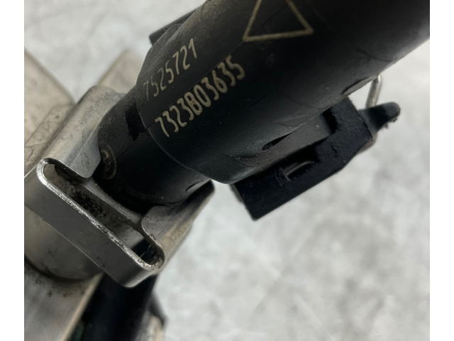 Топливная рампа 7549051, 7525721 BMW 5 E60 E61 для двигателя N62B48