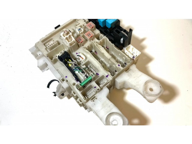 Pojistková skříňka 8273042010 Toyota RAV 4 (XA30) 2008