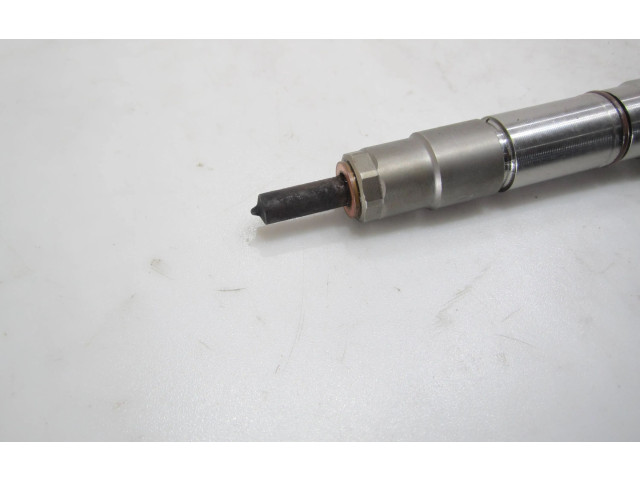 Vstřikovač 04L130277AC Volkswagen Caddy DFSF