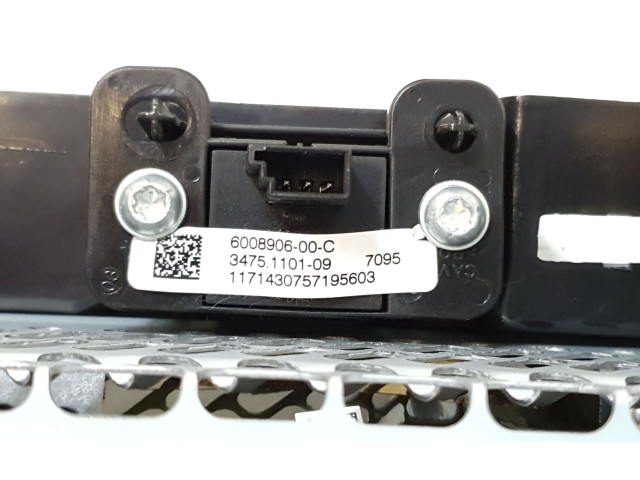 Дисплей    1045006-00-D, 6008905-00-C   Tesla Model S