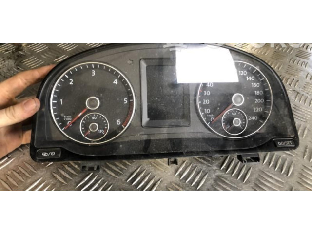 Панель приборов 1T0920875A Volkswagen Touran II