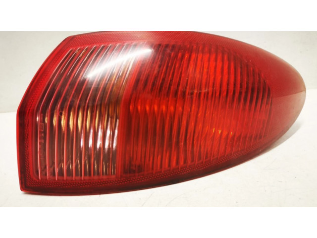 Задний фонарь правый 46556347 Alfa Romeo 147