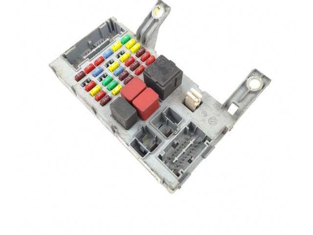 Блок предохранителей 46765990, 46765990CPL Fiat Albea
