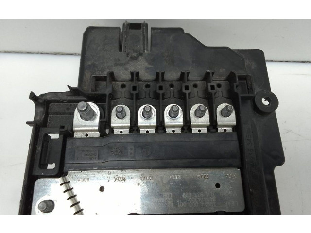 Pojistková skříňka e14479700 Volkswagen Transporter - Caravelle T6 2015