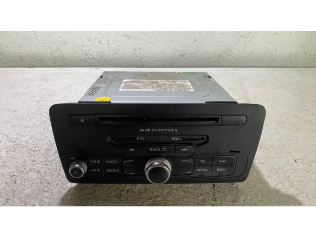 Радио/ проигрыватель CD/DVD / навигация