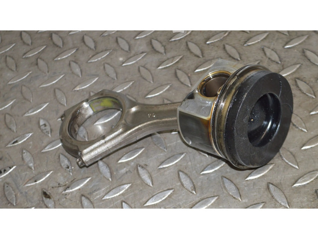 Píst Subaru Outback EE20Z