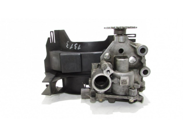 Масляный насос M9R782 150157688R Renault Trafic II (X83) 2.0