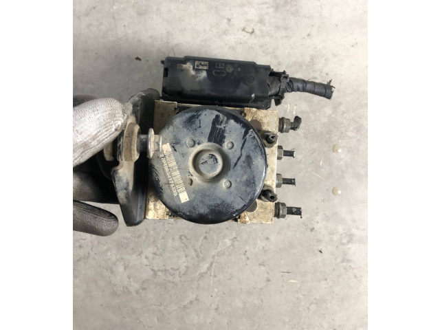 Блок АБС 1K0907379BM, 1K0614517ED Volkswagen Touran I 2003 - 2010 года