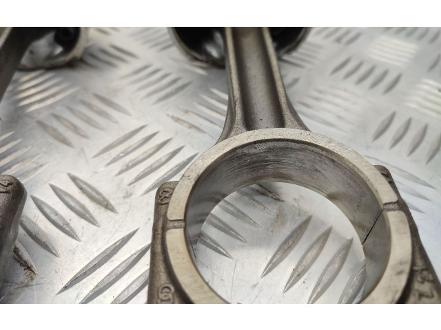  Поршень с шатуном Cxx ckf  Skoda Octavia Mk3 (5E)  