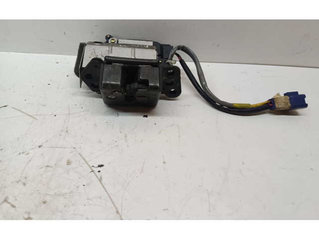 Zámek zadních dveří Toyota Avensis T250 2005