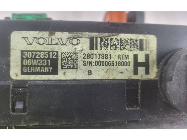Блок предохранителей 30728512, 06W331   Volvo S80    