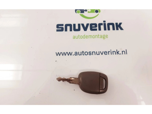 Блок управления двигателя 8200059086, 8200044437   Renault Twingo I