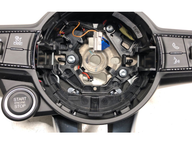 Volant Alfa Romeo Giulia 2016 01561524070