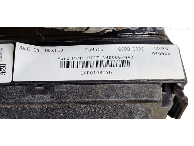 Блок предохранителей PU5T14A094, PU5T14A094AB   Ford Escape IV    