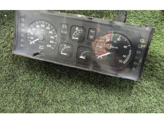 Панель приборов 7700831042   Renault Clio I       